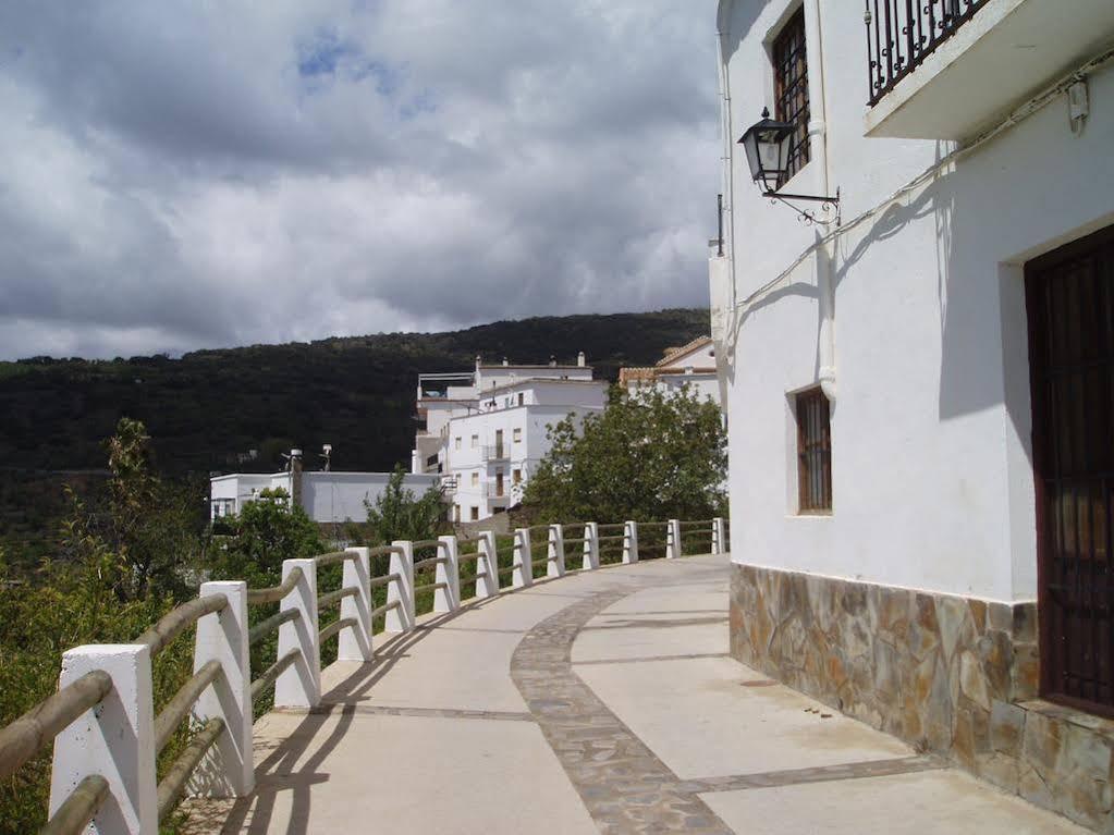 Hotel Rural Real De Laroles Nevada Bike And Treeking מראה חיצוני תמונה